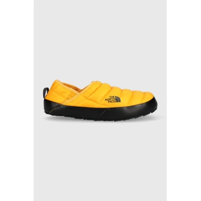 Pantofle The North Face Men S Thermoball Traction Mule V oranžová barva